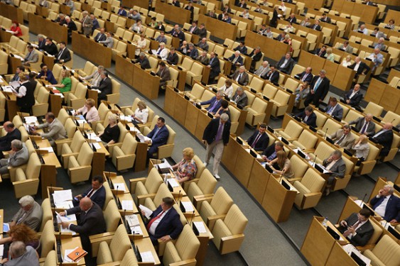 Госдума одобрила законопроект об обязательном участии кандидатов в дебатах