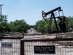 Цена Brent превысила 44 доллара