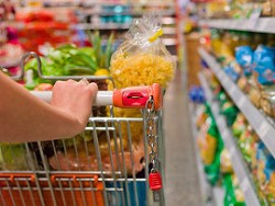 ВЦИОМ: большинство россиян предпочли крупным покупкам сбережение средств