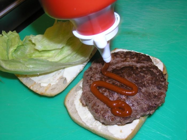 Молоко, кетчуп и другие запрещенные продукты в разных странах мира