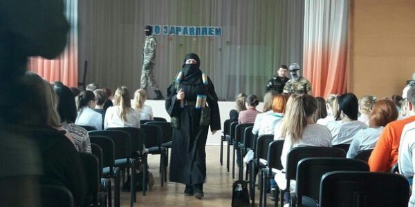 В Ленобласти "шахиды" на учениях без предупреждения захватили студентов колледжа