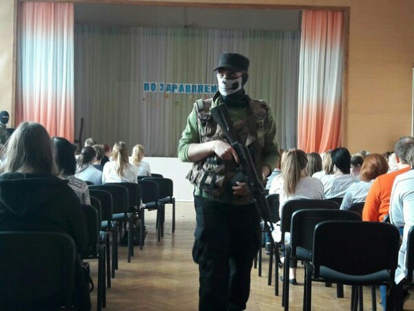 В Ленобласти "шахиды" на учениях без предупреждения захватили студентов колледжа