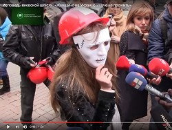 Исповедь куртизантки: "процветающий" Киев доводит украинок до панели