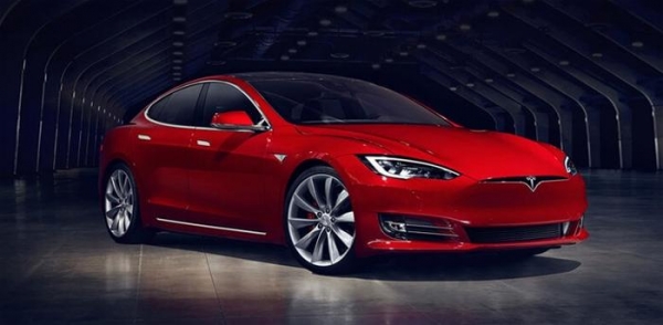 Электромобиль Tesla Model S смог преодолеть более 1000 км на одной подзарядке