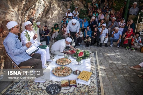 Ежегодное собрание зороастрийцев в храме Пире-Сабз (Чак-Чак)